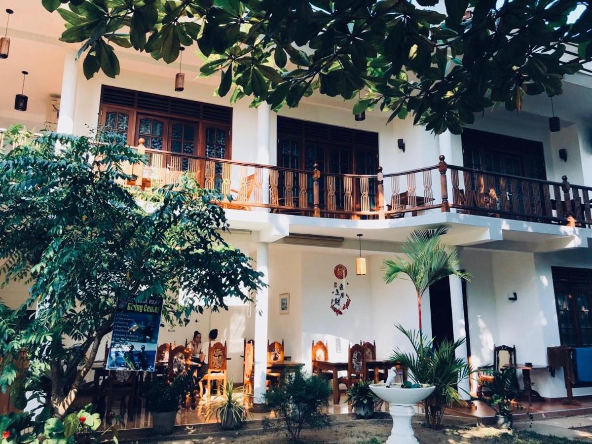 Mermaid Inn Mirissa Exterior photo